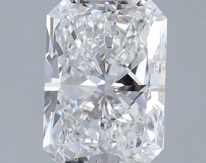 0.51ct Radiant Lab Grown Diamond (Colour E, Clarity VVS1, IGI Certified)
