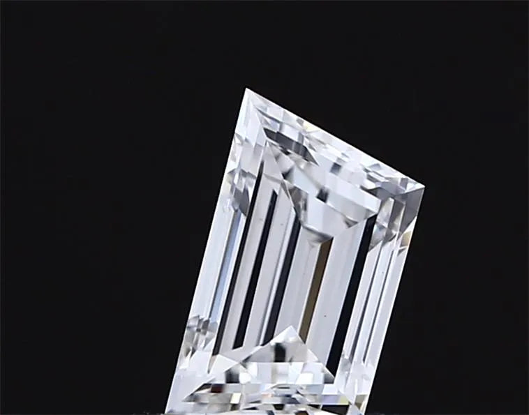1.01ct Trapezoid Lab Grown Diamond (Colour F, Clarity VVS2, IGI Certified)