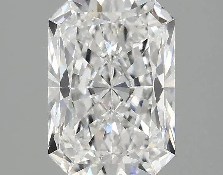 2.10ct Radiant Lab Grown Diamond (Colour E, Clarity VVS1, IGI Certified)