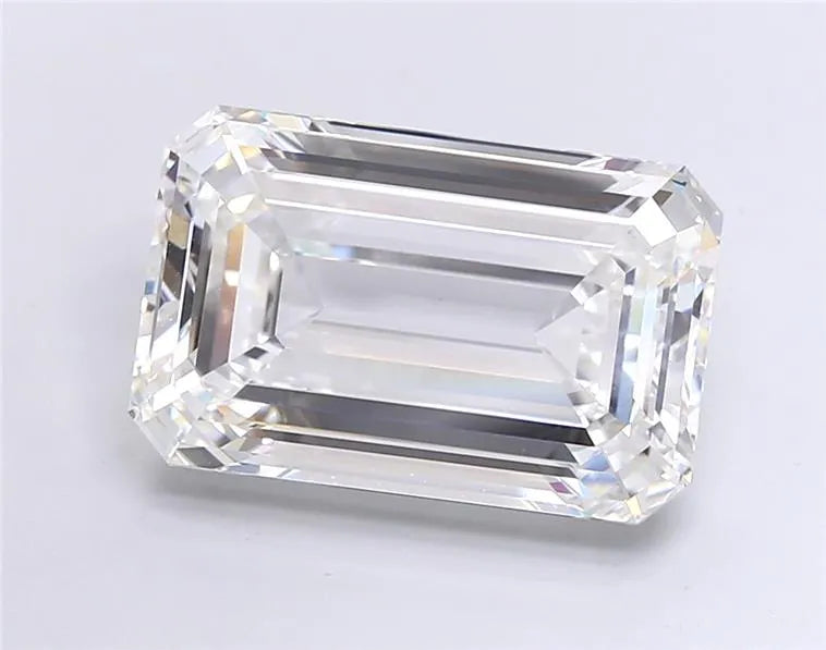 17.10ct Emerald Lab Grown Diamond (Colour F, Clarity VVS2, IGI Certified)