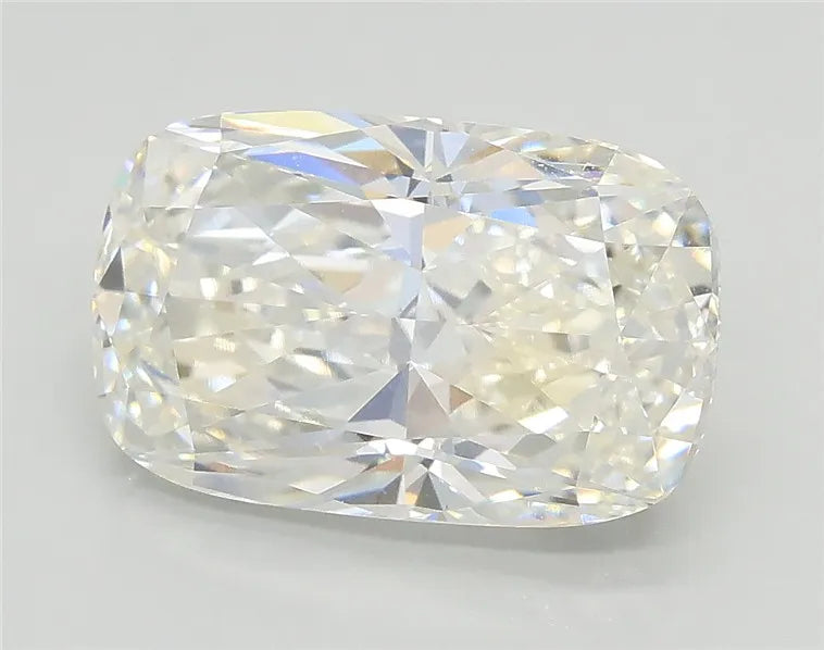 3.01ct Cushion modified Lab Grown Diamond (Colour G, Clarity VS1, IGI Certified)