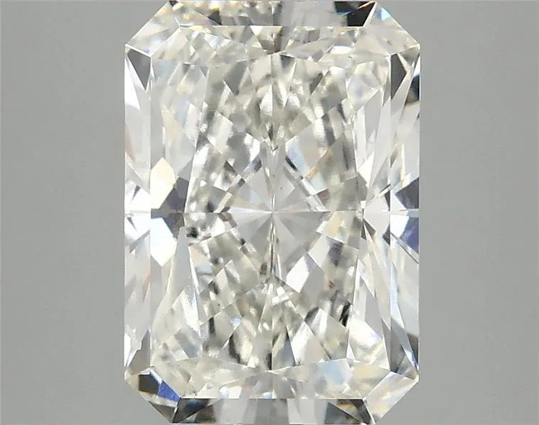 3.01ct Radiant Lab Grown Diamond (Colour G, Clarity SI1, IGI Certified)