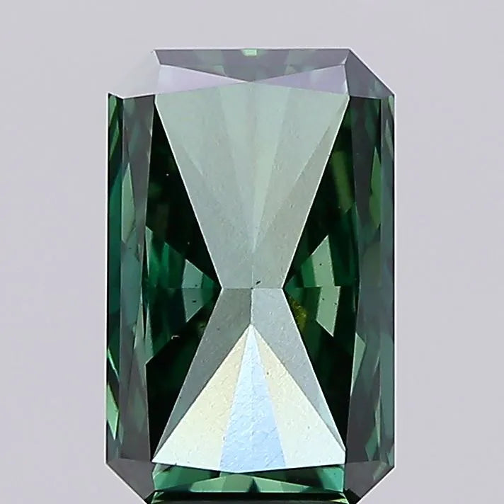3.06ct Radiant Lab Grown Diamond (Colour Fancy Vivid Green, Clarity VS2, IGI Certified)