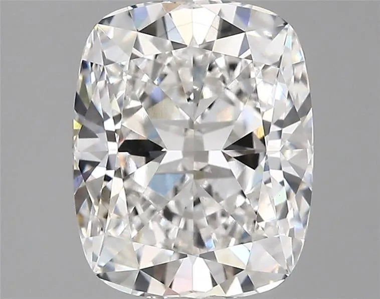 3.52ct Cushion modified Lab Grown Diamond (Colour E, Clarity VVS2, IGI Certified)