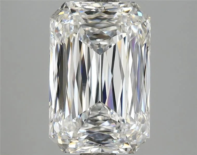 3.84ct Radiant Lab Grown Diamond (Colour D, Clarity VVS2, IGI Certified)