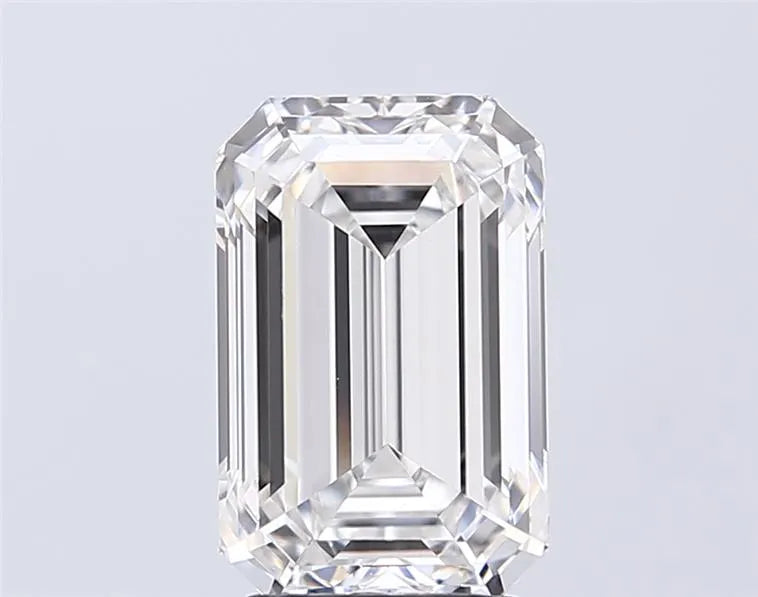 4.07ct Emerald Lab Grown Diamond (Colour E, Clarity VVS1, IGI Certified)