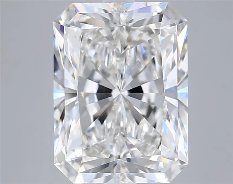 5.22ct Radiant Lab Grown Diamond (Colour F, Clarity VVS2, IGI Certified)