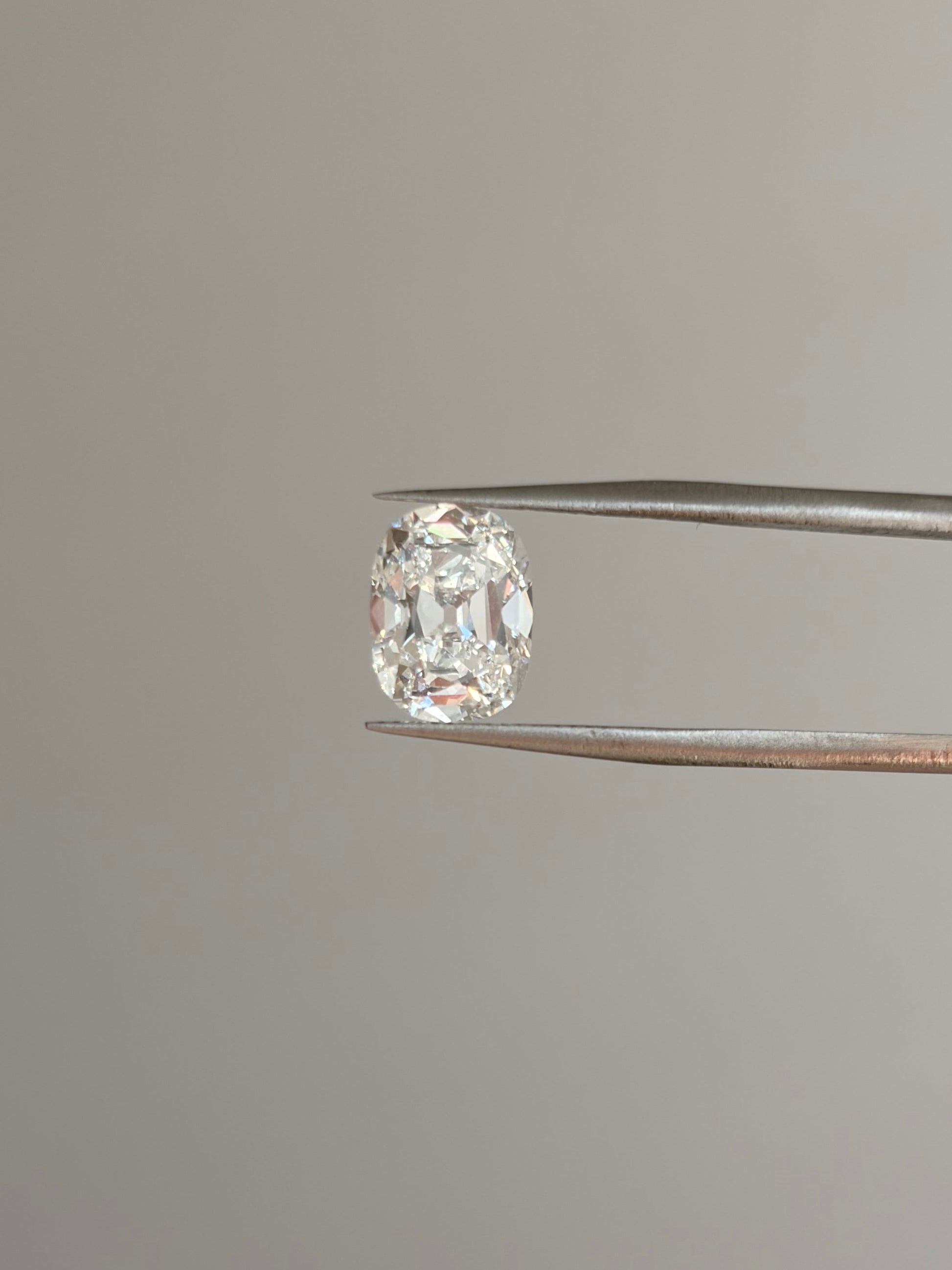 3.07 F VS2 Cushion Brilliant OMC - Lab Diamond