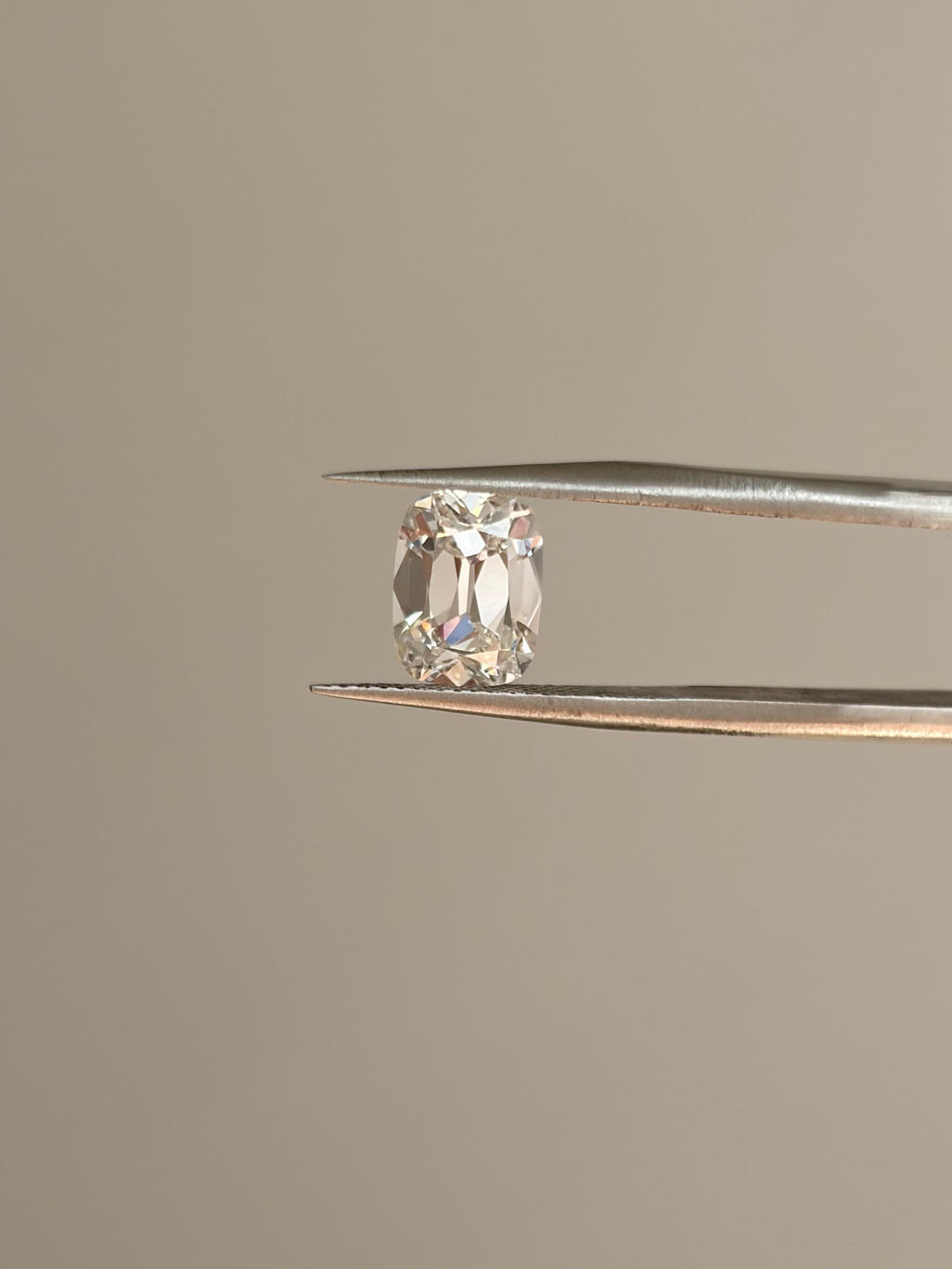 2.03 E VS1 Cushion Brilliant OMC - Lab Diamond