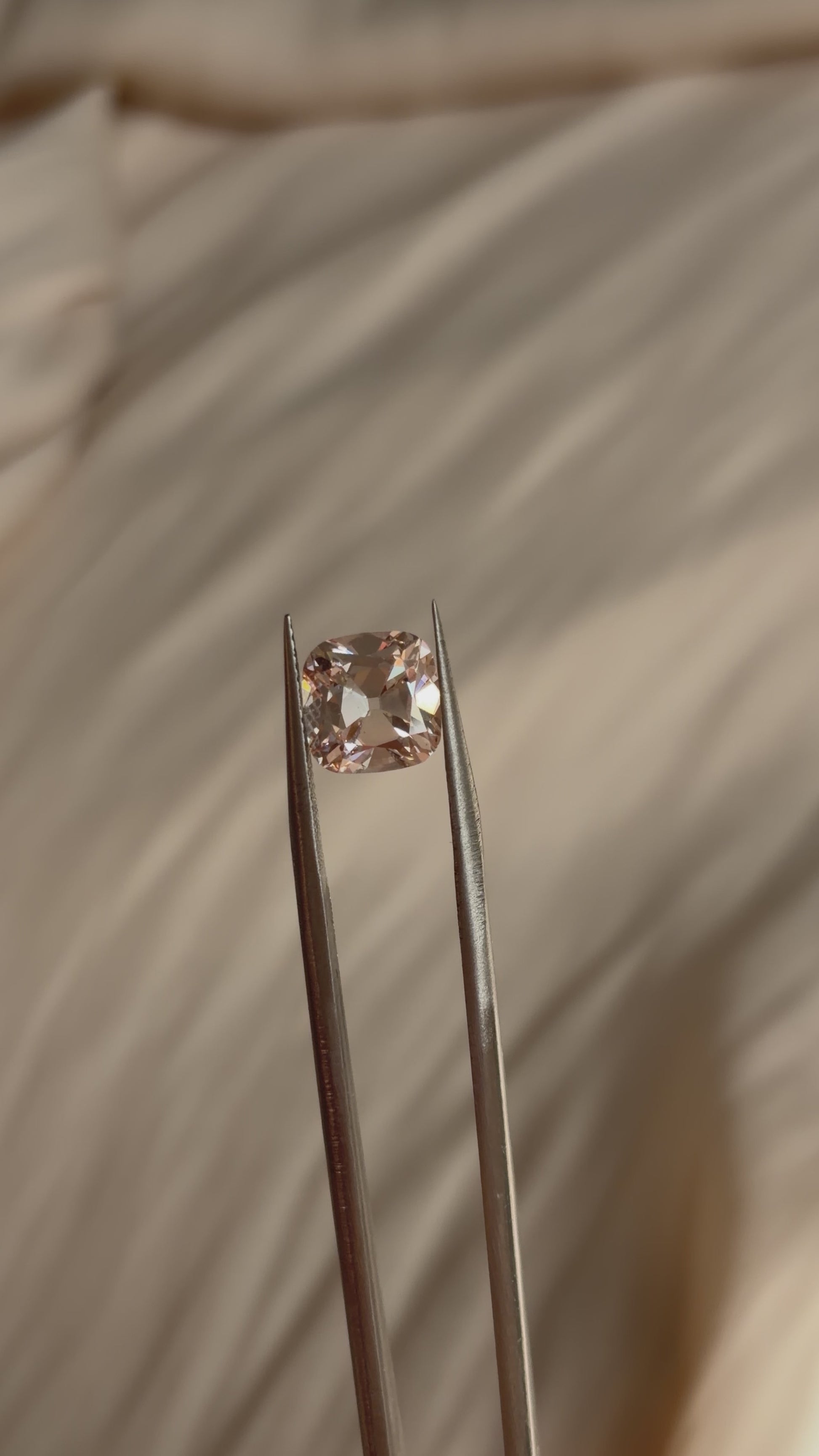3.12ct Fancy Pink VS2 Square Cushion Brilliant OMC - Lab Diamond