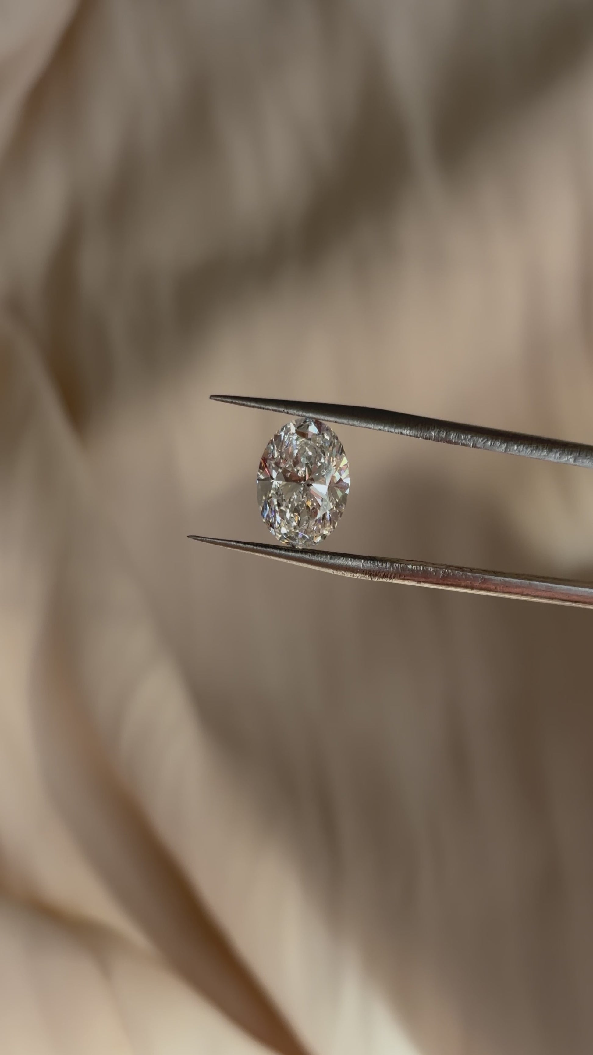 3.01 E SI1 Oval Brilliant - Lab Diamond