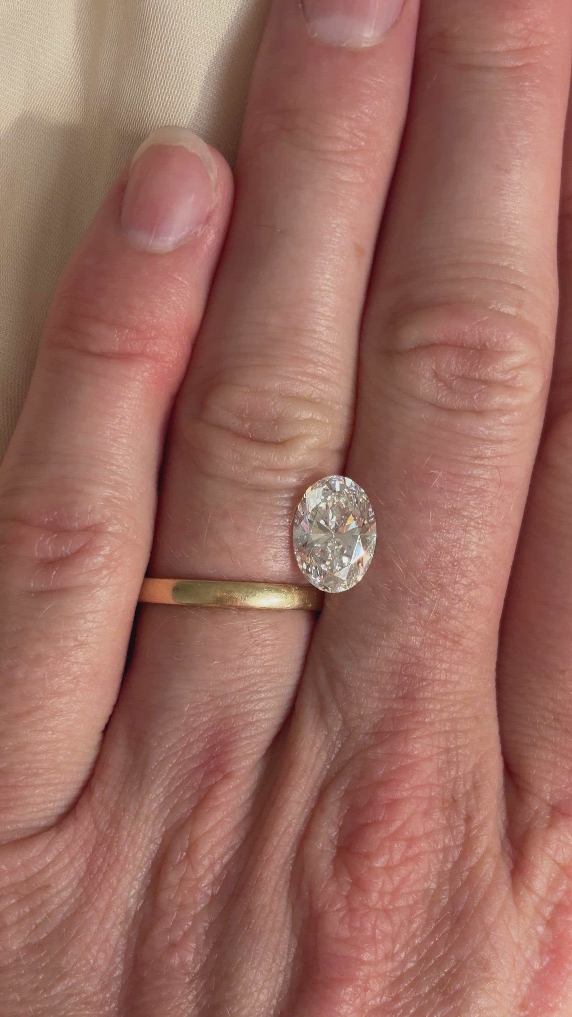 3.01 E SI1 Oval Brilliant - Lab Diamond