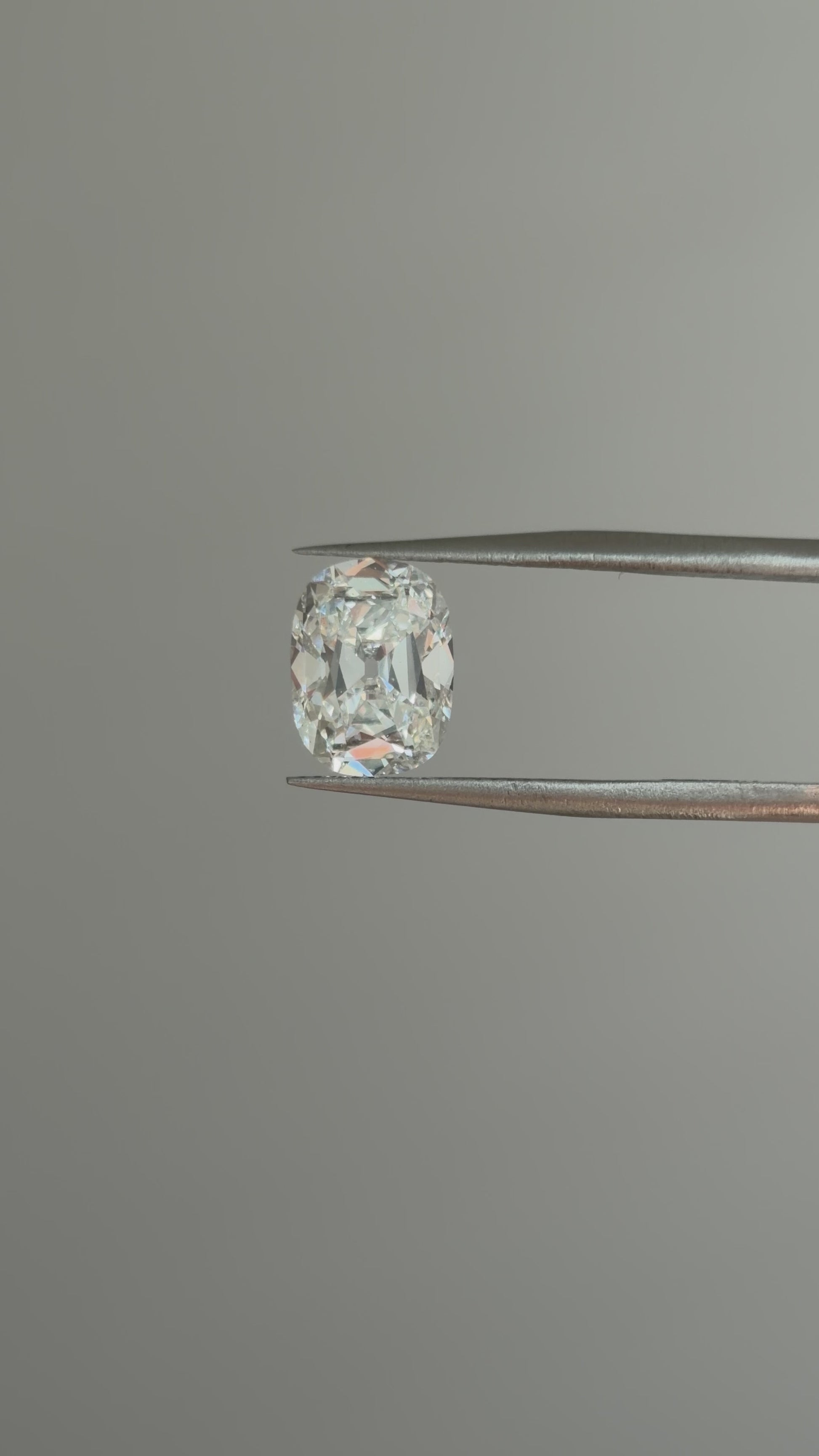 3.07 F VS2 Cushion Brilliant OMC - Lab Diamond