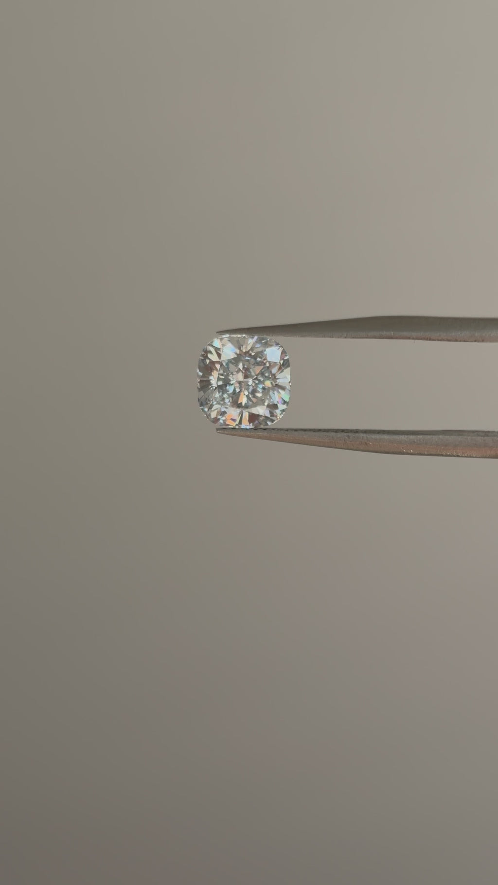 2.25 G VS2 Square Cushion Brilliant - Lab Diamond